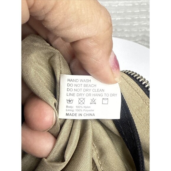 (E4) Baggallini Durable Sydney Black Cross Body Bag Purse Travel Pockets - Picture 12 of 13